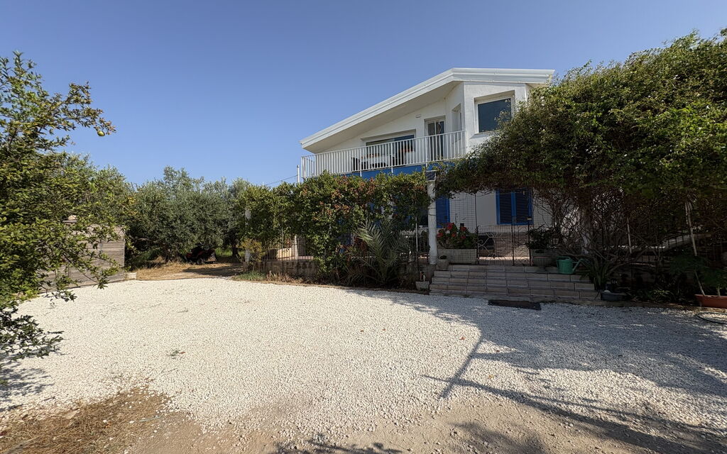 La Casa dei Melograni: Autunno, Estate, Giardino, Primavera