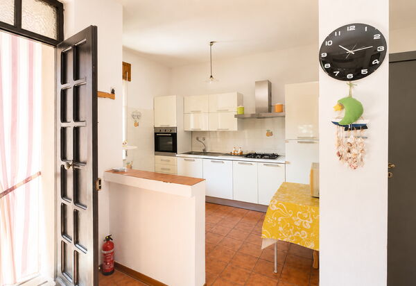 Casa Bianca, Budoni: Autumn, Kitchen, Spring, Summer