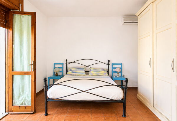 Casa Bianca, Budoni: Autumn, Bedroom, Spring, Summer