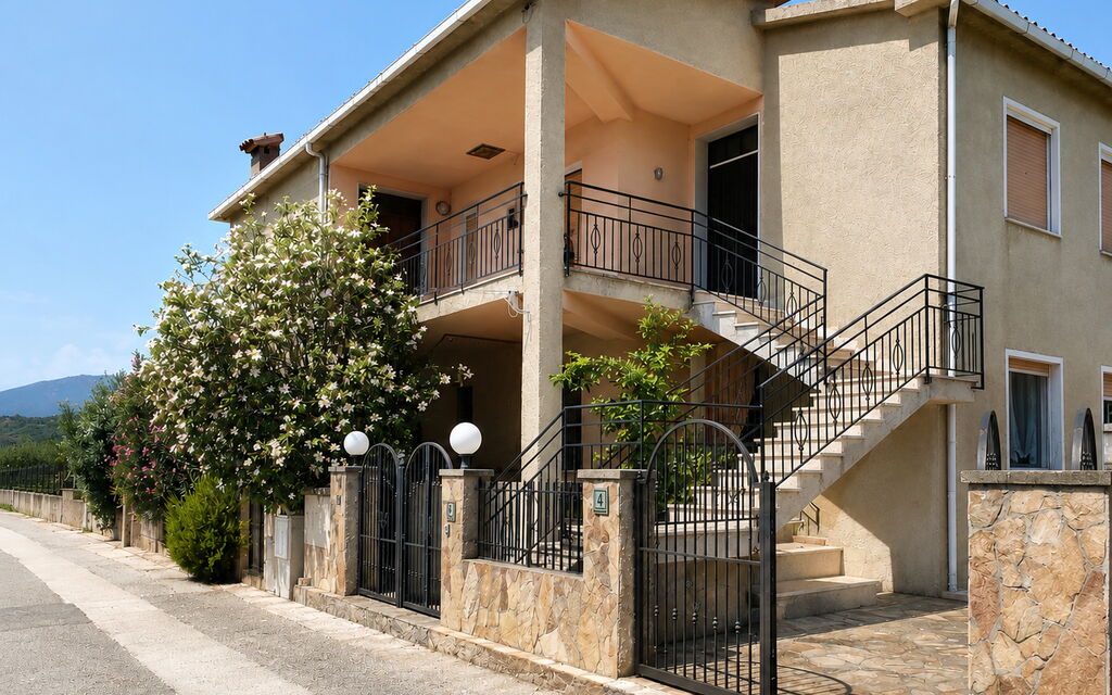 Casa Bianca, Budoni: Autumn, Balcony / Terrace / Patio, Main Entrance, Spring, Summer