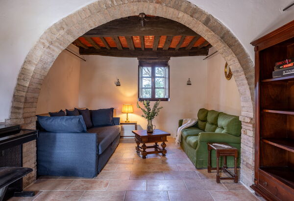 Casa Clara Pool, Casole Elsa, Monti: Autumn, Living Room, Spring, Summer