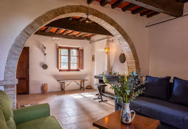 Casa Clara Pool, Casole Elsa, Monti: Autumn, Living Room, Spring, Summer
