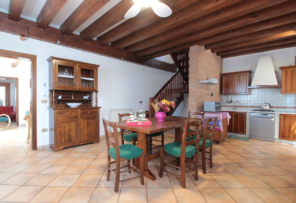 Ca' Rustica: Autumn, Kitchen, Spring, Summer