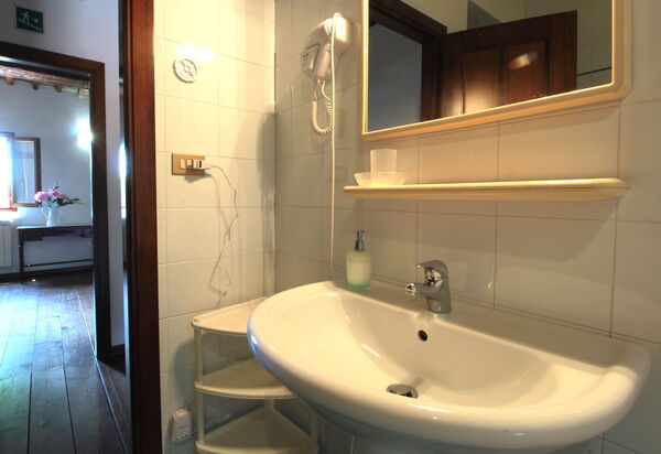 Ca' Rustica: Autumn, Bathroom, Spring, Summer