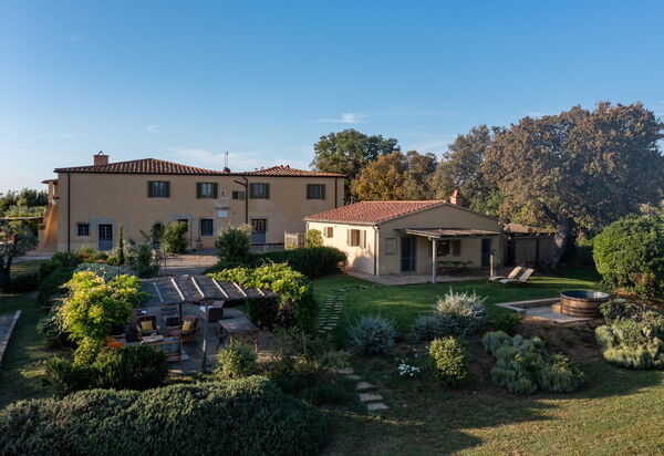 Villa Bellaria, Private Pool, Bolgheri: Autunno, Entrata Principale, Estate, Primavera