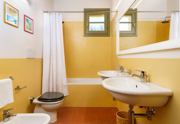 Villa Monte, Bolgheri: Autunno, Bagno, Estate, Primavera