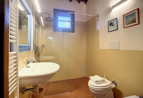 Villa Monte, Bolgheri: Autunno, Bagno, Estate, Primavera
