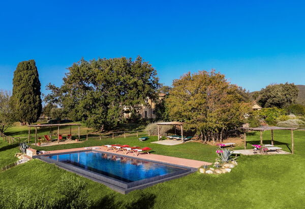 Villa Monte, Bolgheri: Autunno, Estate, Giardino, Piscina, Primavera
