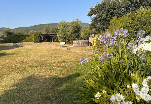 Casa Stalletta, Hot Tub, Bolgheri: Autunno, Estate, Giardino, Primavera
