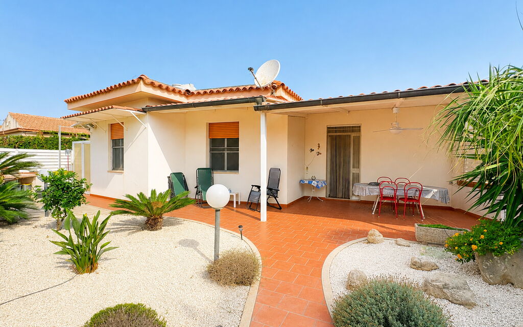 Villa Sandra: Autunno, Balcone / Terrazza / Patio, Estate, Giardino, Primavera