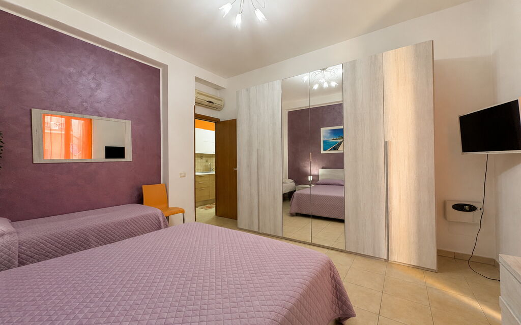 Appartamento Il Vulcano: Autumn, Bedroom, Spring, Summer