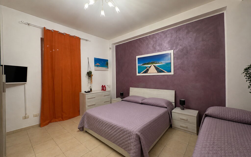 Appartamento Il Vulcano: Autumn, Bedroom, Spring, Summer