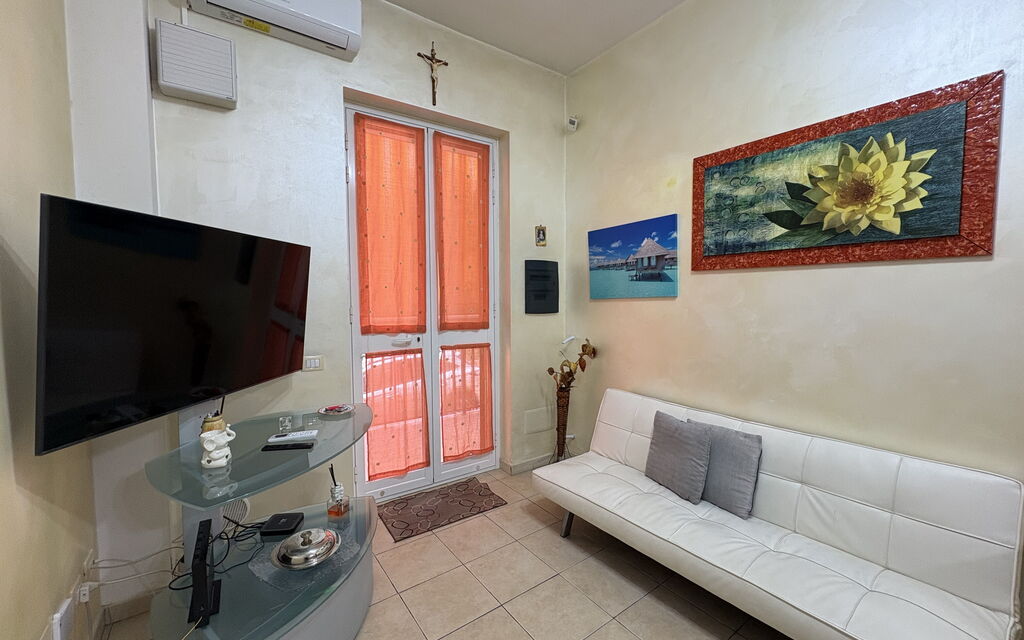 Appartamento Il Vulcano: Autumn, Living Room, Spring, Summer
