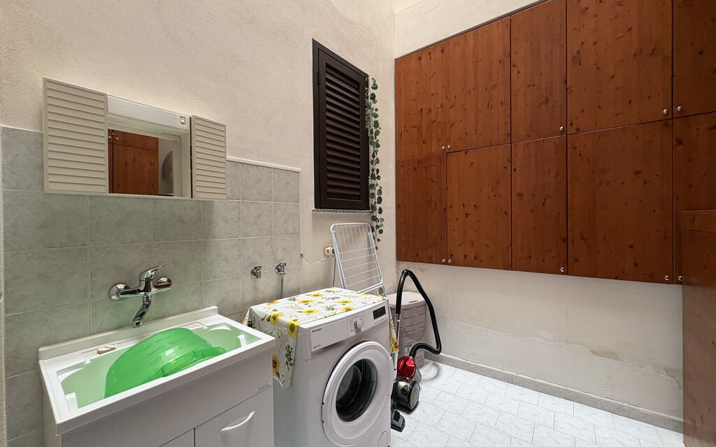 Appartamento Il Vulcano: Autumn, Other Room, Spring, Summer