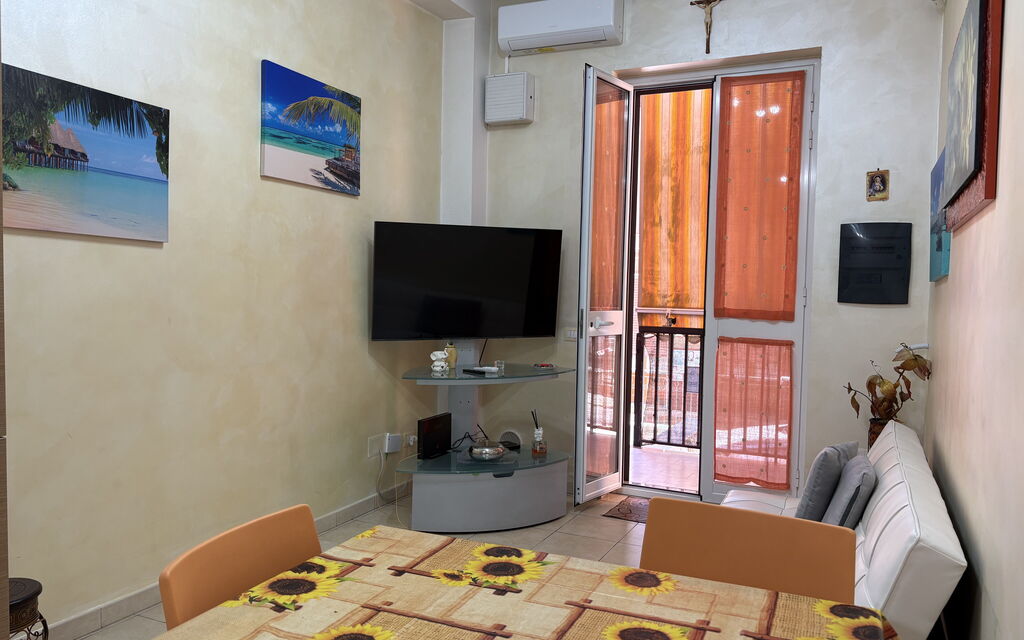 Appartamento Il Vulcano: Autumn, Living Room, Spring, Summer