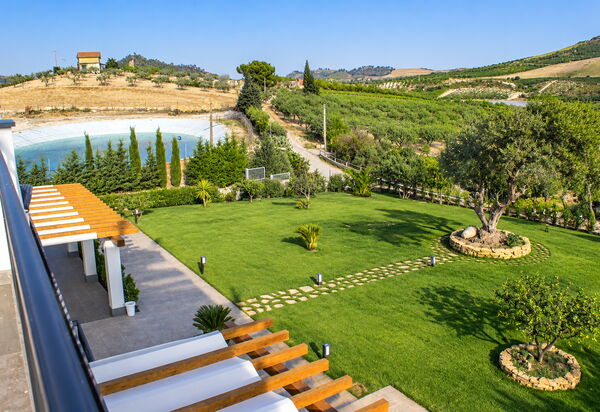 Casa Scirocco: Autumn, Balcony / Terrace / Patio, Garden, Spring, Summer