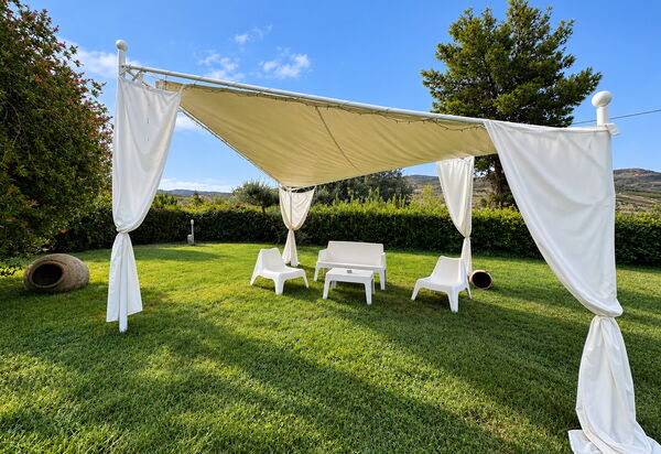 Casa Scirocco: Autumn, Garden, Spring, Summer