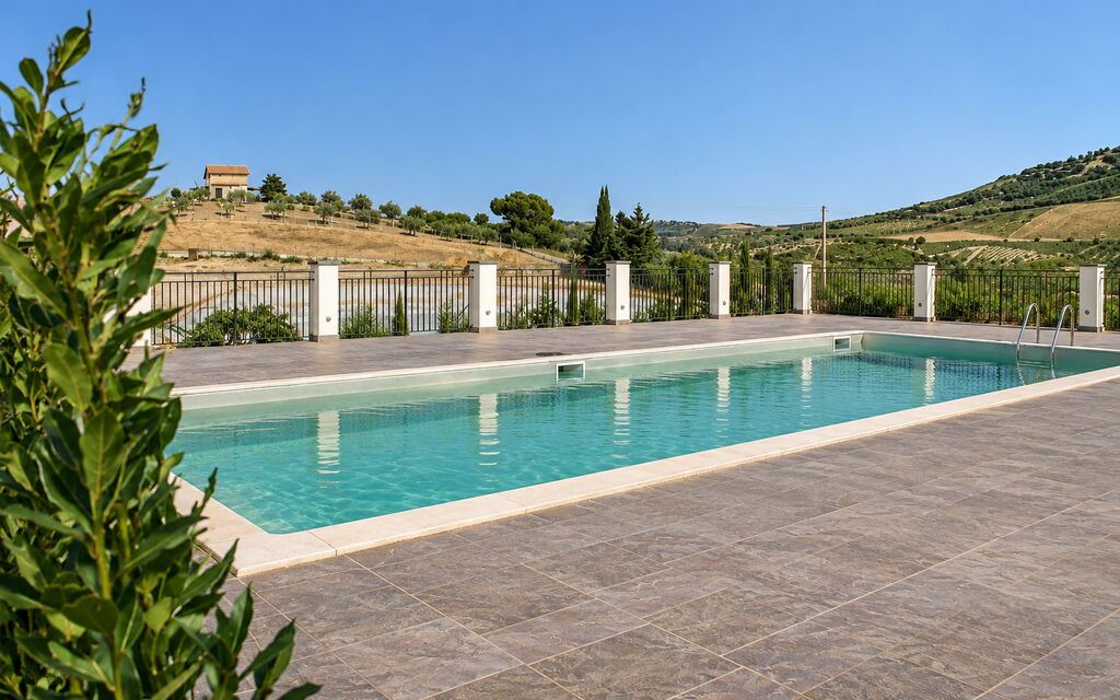 Casa Scirocco: Autunno, Balcone / Terrazza / Patio, Estate, Giardino, Piscina, Primavera