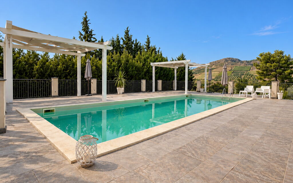 Casa Scirocco: Autunno, Balcone / Terrazza / Patio, Estate, Piscina, Primavera