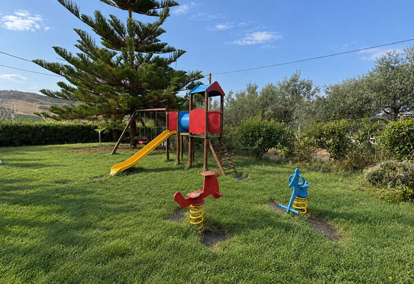 Casa Boungalow: Autumn, Garden, Spring, Summer