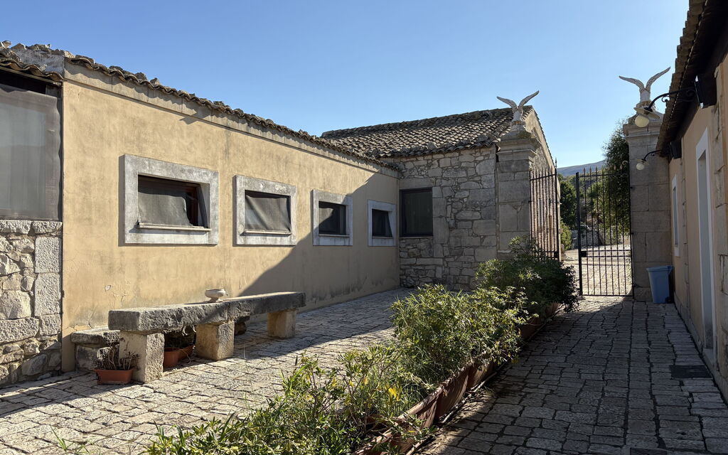 Antica Cascina 575: Autumn, Spring, Summer