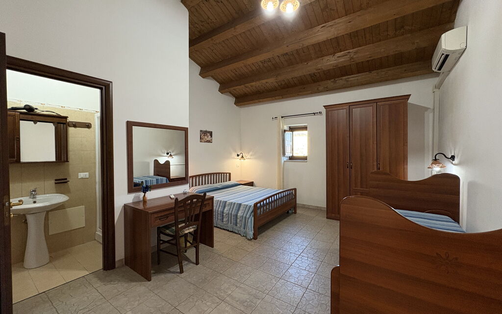 Antica Cascina 575: Autumn, Bedroom, Spring, Summer