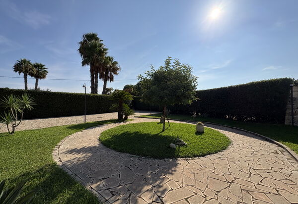 Casa degli Allori: Autunno, Estate, Esterni, Primavera