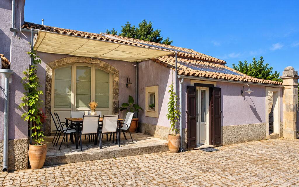 Casa degli Allori: Autumn, Balcony / Terrace / Patio, Garden, Spring, Summer