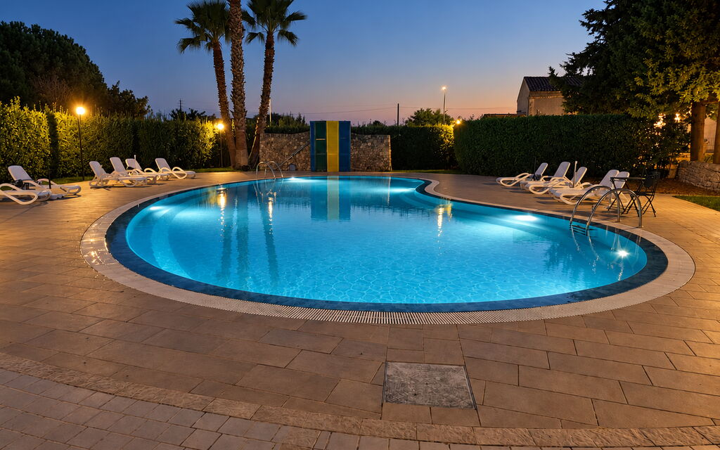 Casa degli Allori: Autumn, Pool, Spring, Summer