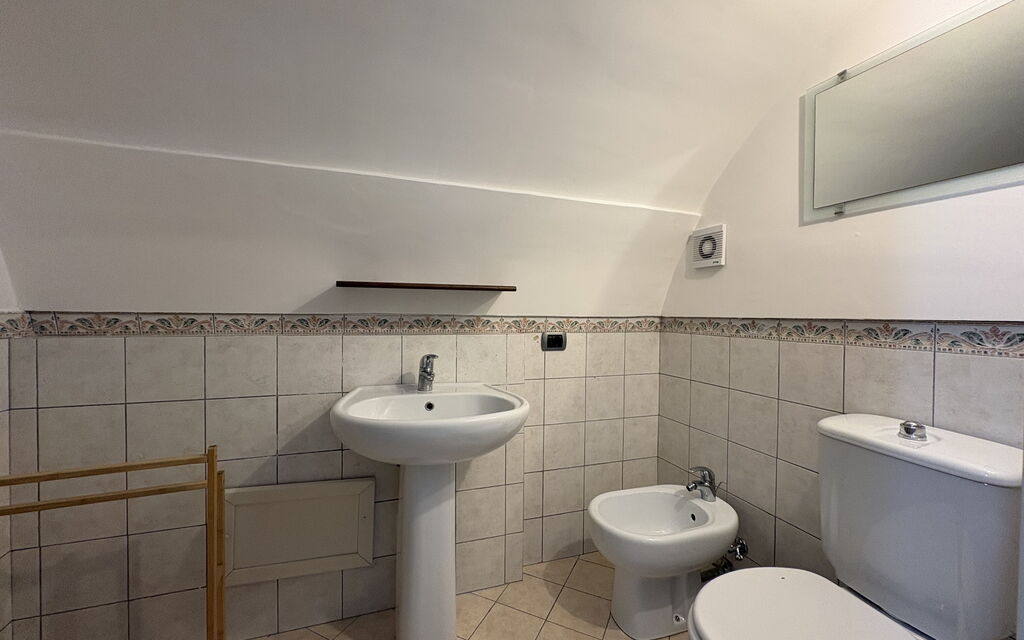 Casa degli Allori: Autumn, Bathroom, Spring, Summer