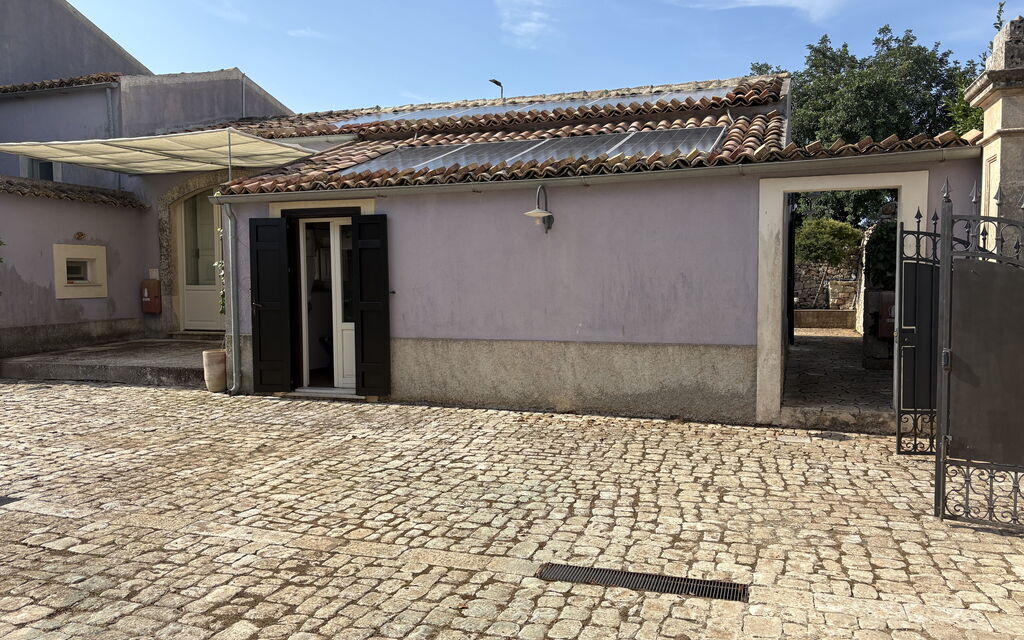 Casa degli Allori: Autumn, Main Entrance, Spring, Summer