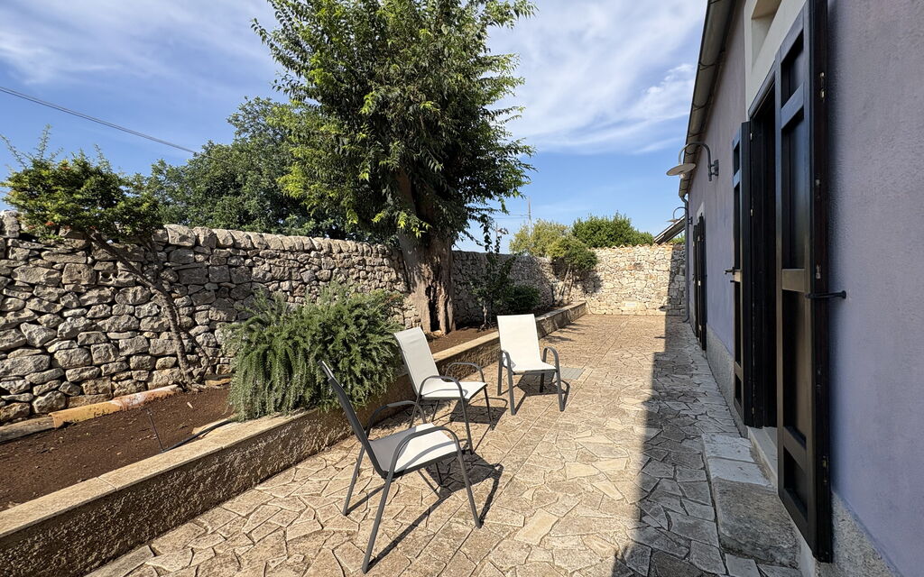 Casa degli Allori: Autumn, Building Exterior, Spring, Summer
