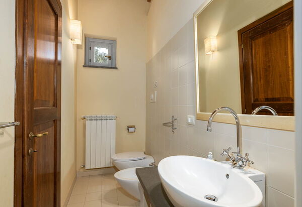 La Certaldina, Stella Apartment: Autumn, Bathroom, Spring, Summer