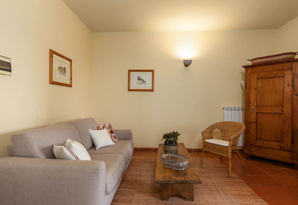 La Certaldina, Sole Apartment: Autumn, Living Room, Spring, Summer