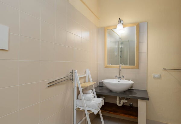 La Certaldina, Sole Apartment: Autumn, Bathroom, Spring, Summer