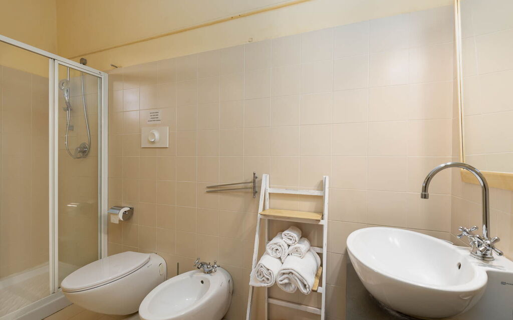 La Certaldina, Sole Apartment: Autumn, Bathroom, Spring, Summer