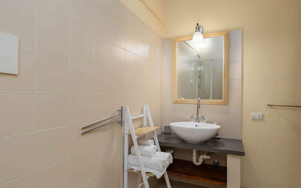 La Certaldina, Sole Apartment: Autumn, Bathroom, Spring, Summer