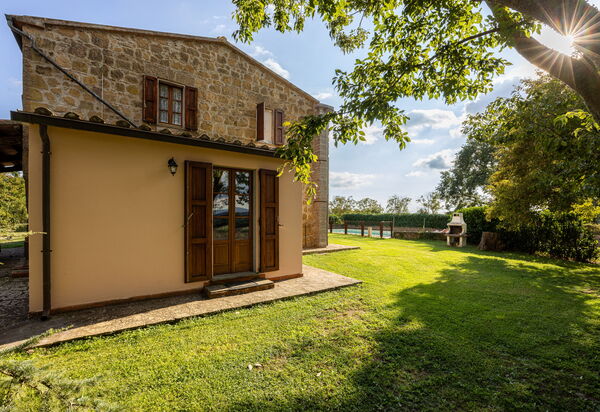 Ortale a Pitigliano with Pool: Autunno, Estate, Giardino, Primavera