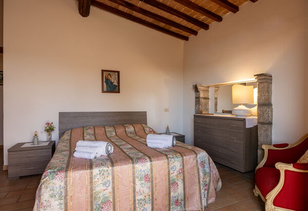 Ortale a Pitigliano with Pool: Autunno, Camera da letto, Estate, Primavera