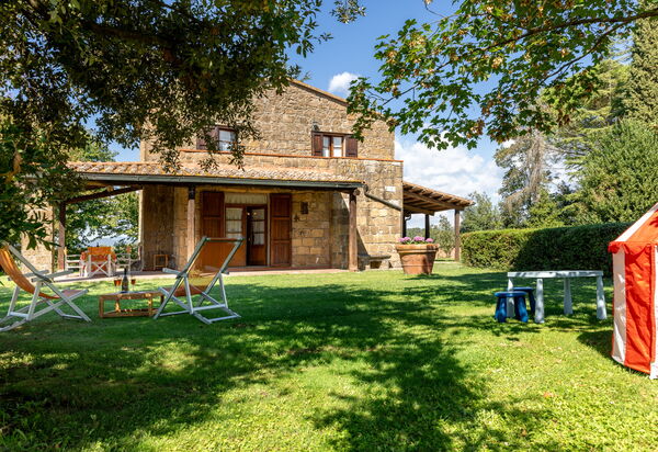 Ortale a Pitigliano with Pool: Autunno, Estate, Giardino, Primavera