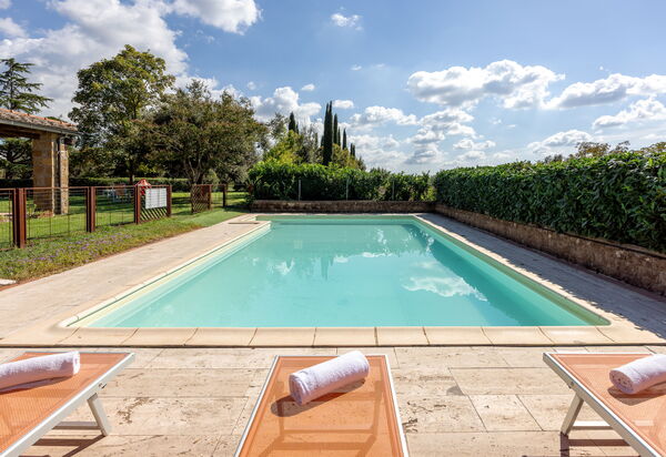 Ortale a Pitigliano with Pool: Autunno, Estate, Giardino, Piscina, Primavera