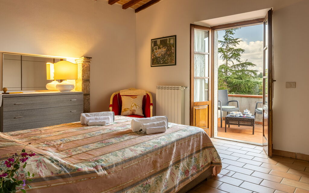 Ortale a Pitigliano with Pool: Autunno, Camera da letto, Estate, Primavera