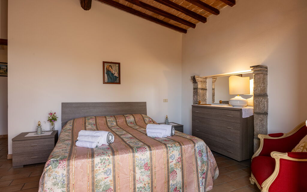 Ortale a Pitigliano with Pool: Autunno, Camera da letto, Estate, Primavera