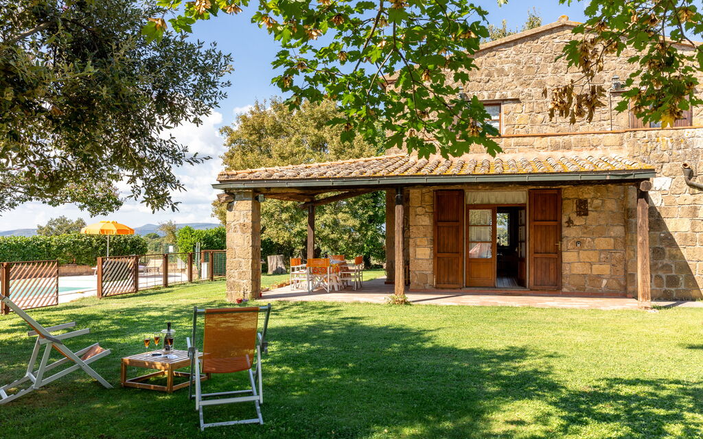Ortale a Pitigliano with Pool: Autunno, Balcone / Terrazza / Patio, Estate, Giardino, Piscina, Primavera