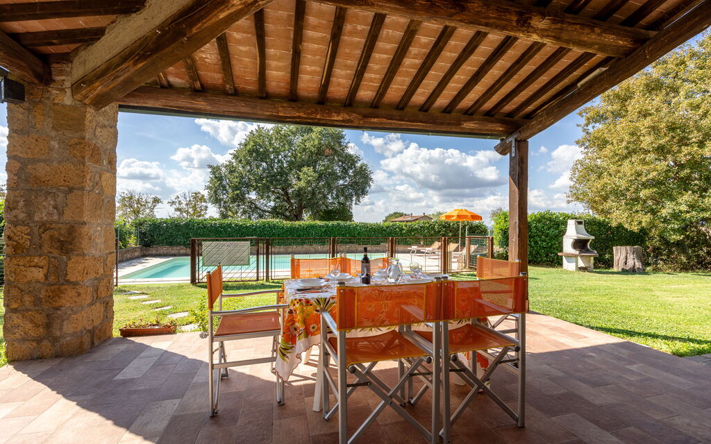 Ortale a Pitigliano with Pool: Autunno, Balcone / Terrazza / Patio, Estate, Giardino, Piscina, Primavera