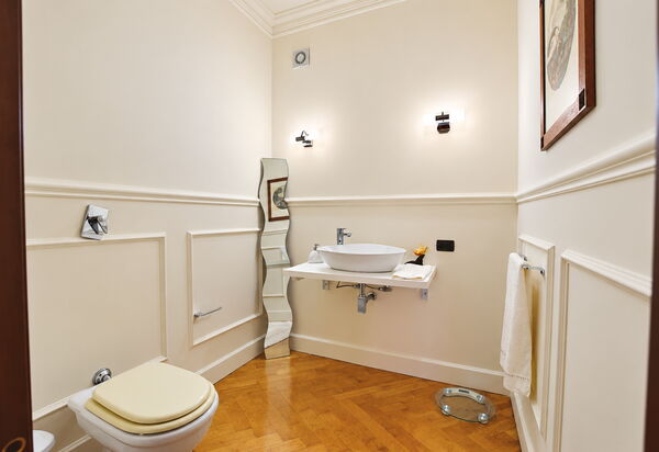 Zuccheri Canditi: Autumn, Bathroom, Spring, Summer