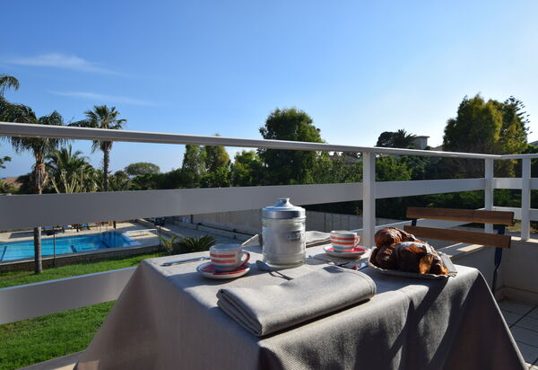 Villa le Palme, Marina di Ragusa: Autunno, Balcone / Terrazza / Patio, Estate, Giardino, Piscina, Primavera