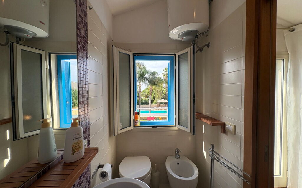 Villa le Palme, Marina di Ragusa: Autumn, Bathroom, Spring, Summer