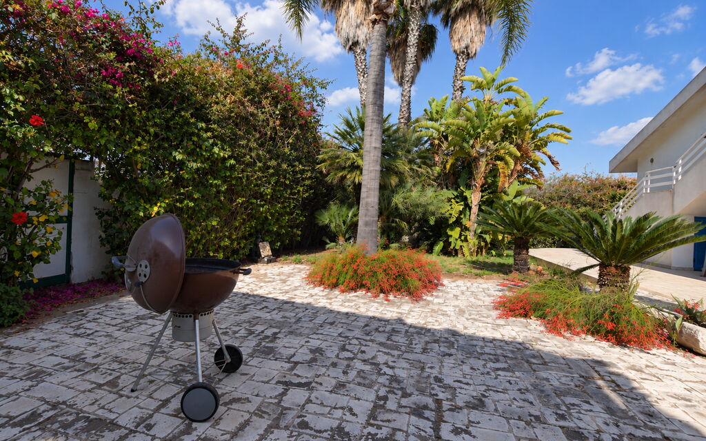 Villa le Palme, Marina di Ragusa: Autumn, Balcony / Terrace / Patio, Garden, Spring, Summer