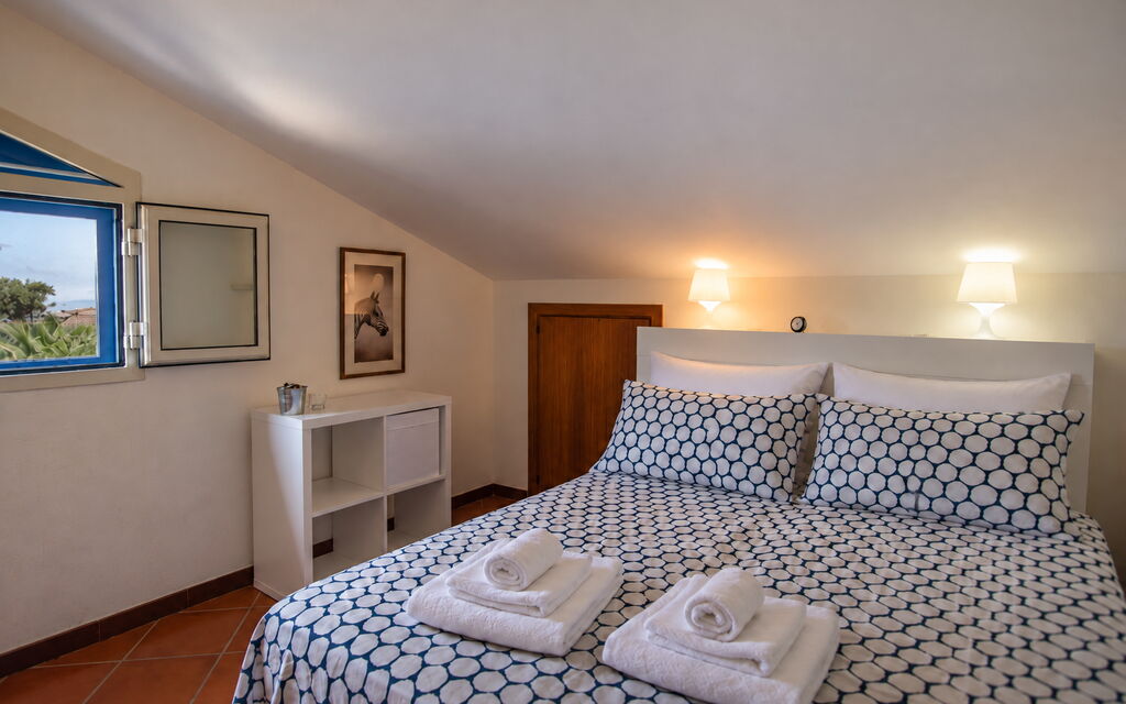 Villa le Palme, Marina di Ragusa: Autumn, Bedroom, Spring, Summer